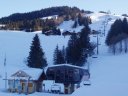 t&eacute;l&eacute;si&egrave;ge du Cernix, l'hiver, en face de la location